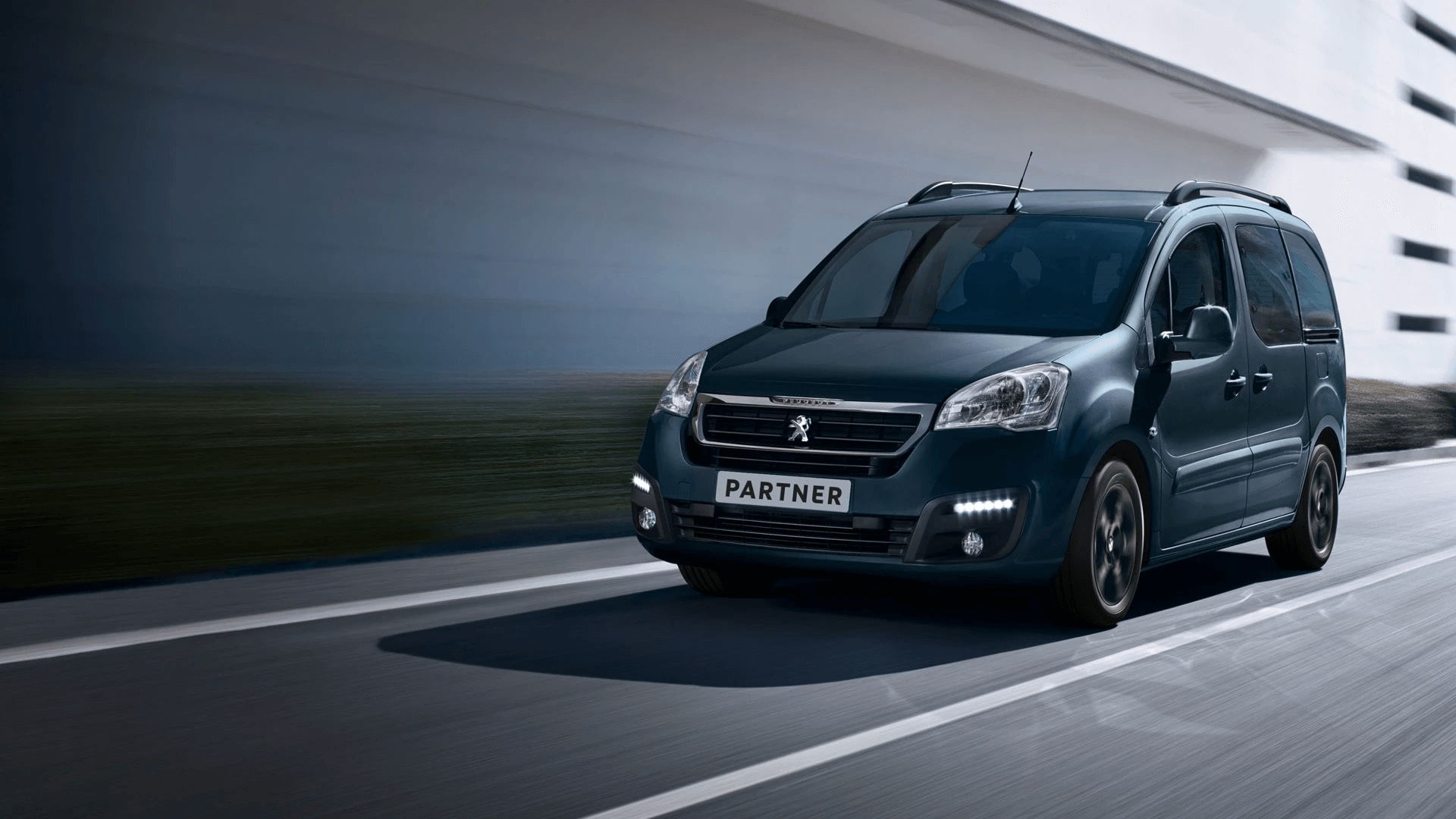 Старт продаж нового компактвэна Peugeot Partner Crossway